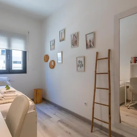 Zona Centrica Pero Tranquila Con Piscina Y Fibra Daire Tarifa
